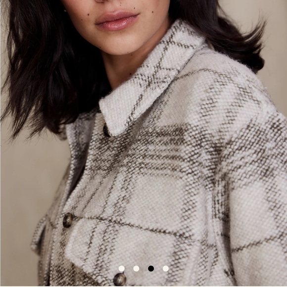 Banana Republic Petite Plaid Shacket in Oatmeal - Picture 3 of 12